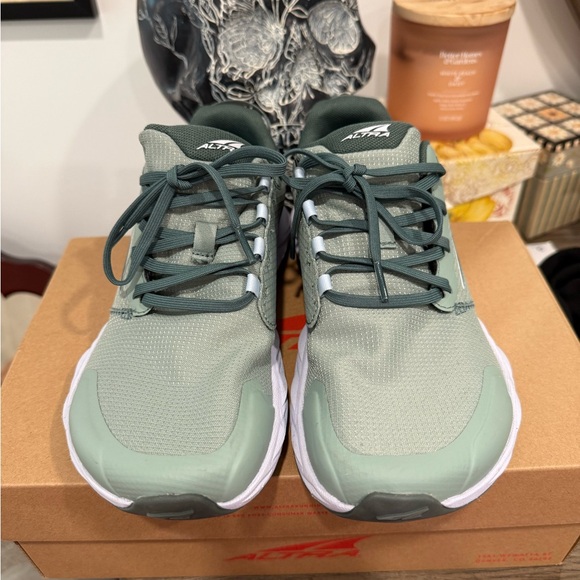 Altra Women's Sage Green Athletic Shoes - Picture 2 of 6